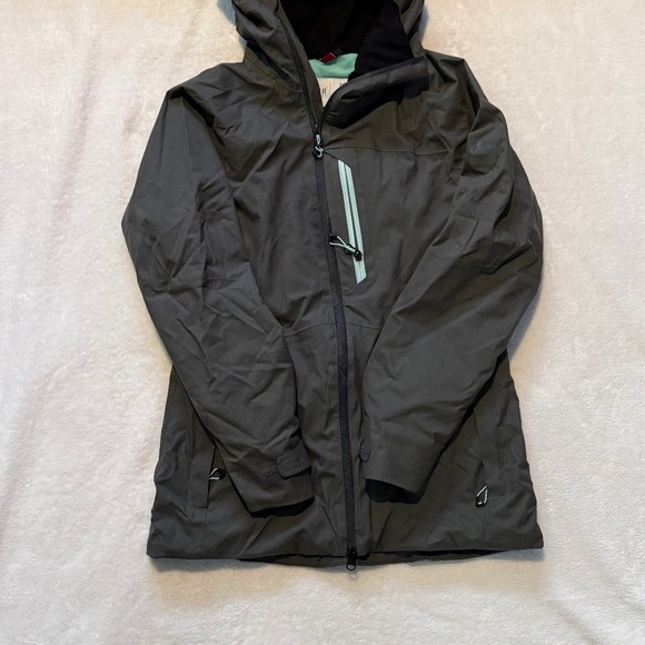 Women's 686 GLCR Hydra Insulated Snow Waterproof Jacket with Hoodie - Picture 2 of 11